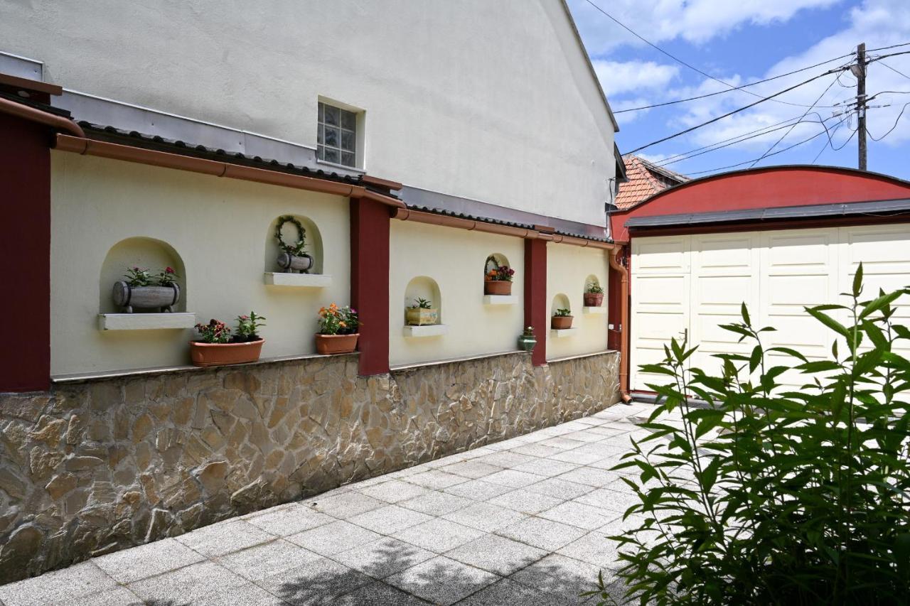 Szt. Flórián Vendégház Eger Exterior foto